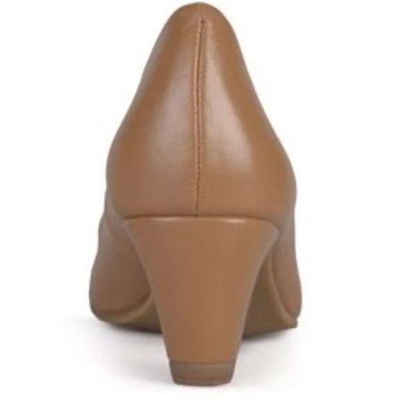 Journee Collection LUU Pump Faux Leather Almond Toe Block Heel Chestnut Sz 7.5 - Picture 12 of 12
